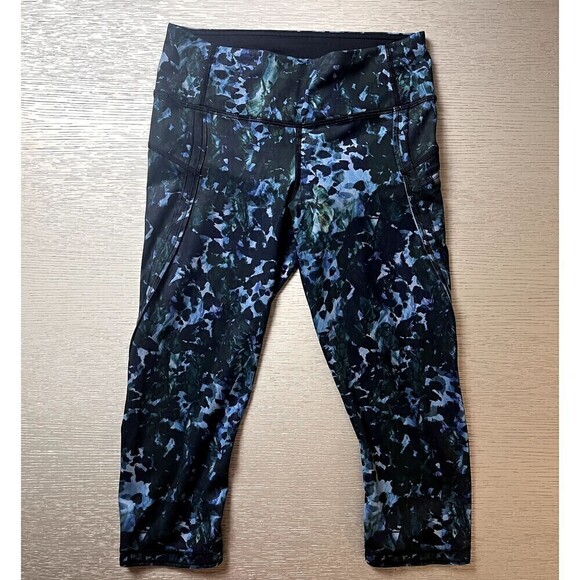 Lululemon Run Top Speed Crop Leggings Full-On Luxtreme Size 4 Floral Blue New - Picture 1 of 8